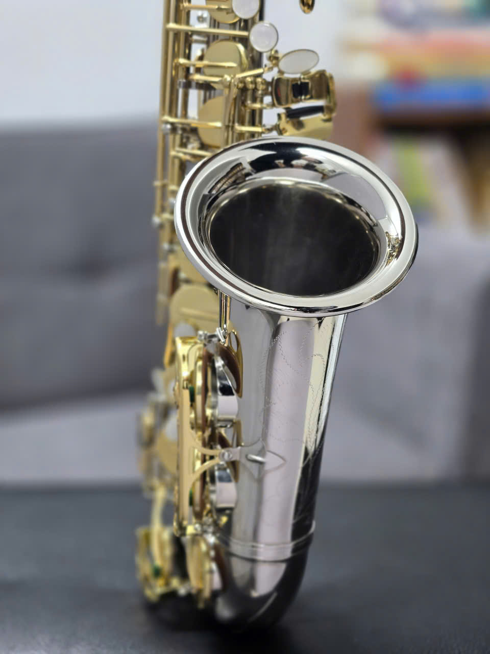 Kèn Alto Saxophone MAVARES Niken Trắng Key Vàng