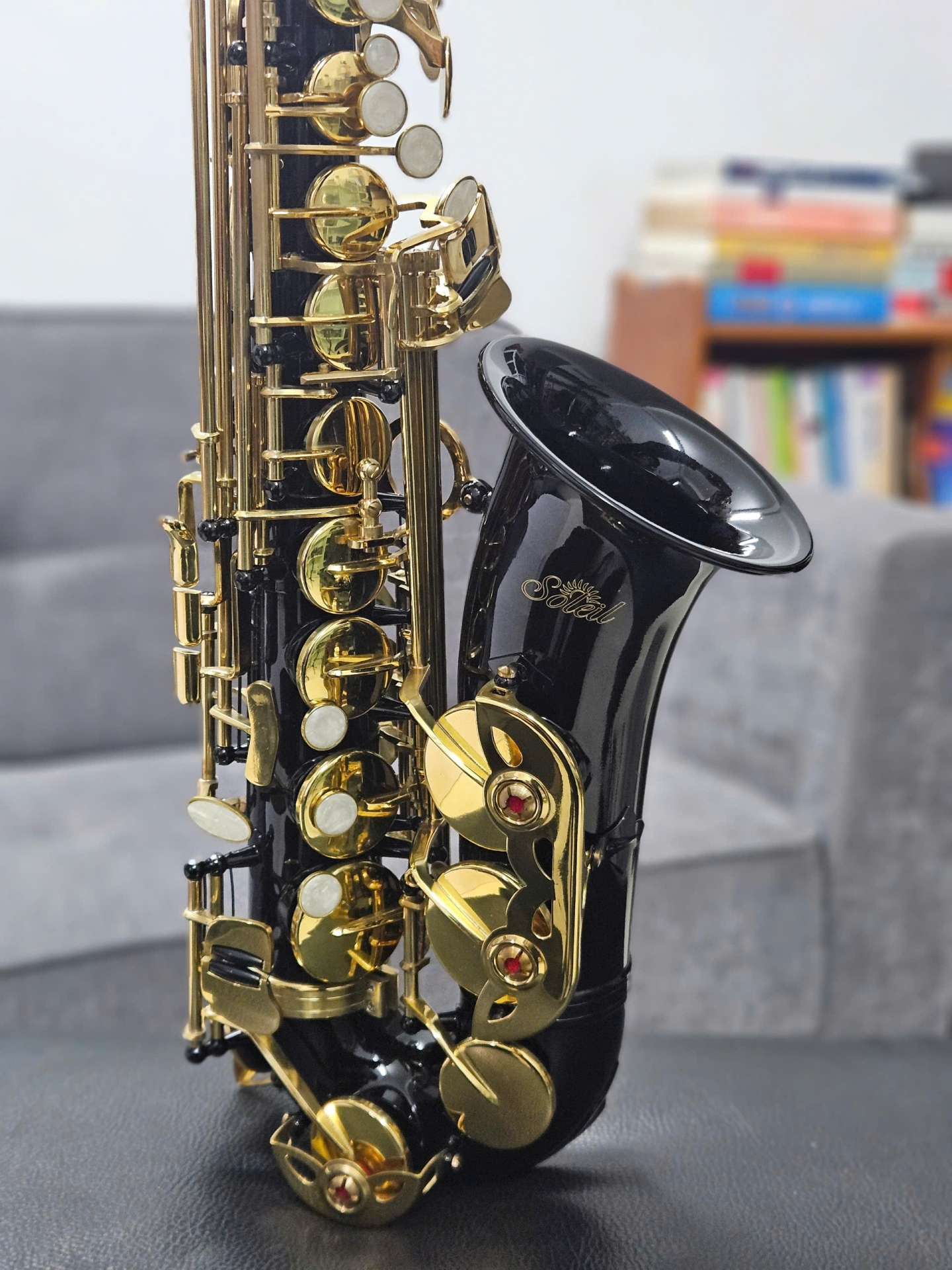 Kèn Alto Saxophone Soleil (Màu Đen - Key Vàng)