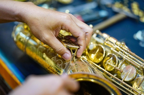 Sửa Chữa, Nắn Móp Kèn Saxophone