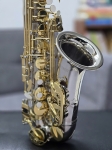 Kèn Alto Saxophone MAVARES Niken Trắng Key Vàng